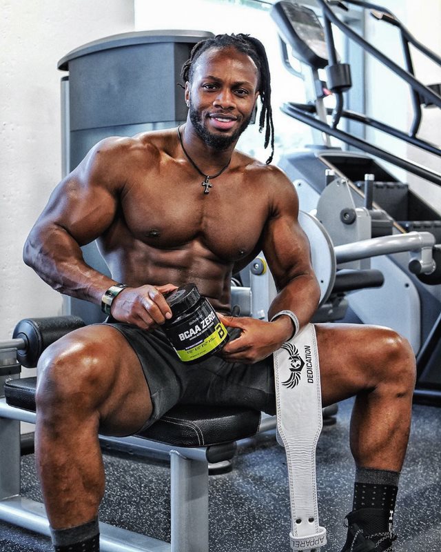 BCAA ZERO 700g Perzik IJsthee